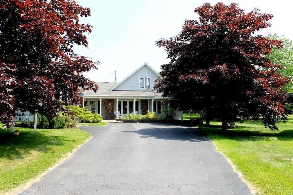Mackenzie House B&B By Elevate Rooms ポート・ホークスベリ エクステリア 写真
